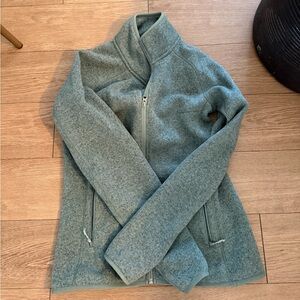 Shelly Hansen brand new green fleece perfect condition size Medium